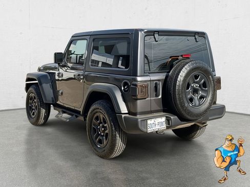 Used 2025 Jeep Wrangler Sport image 7