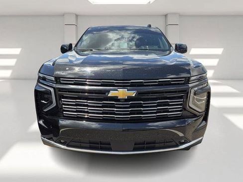 Used 2025 Chevrolet Tahoe High Country image 2