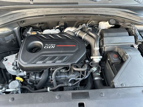 Used 2020 Hyundai Santa Fe Limited w/ Cargo Package image 18