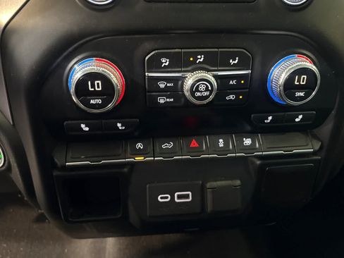Used 2019 GMC Sierra 1500 Elevation w/ Elevation Value Package RWD image 21