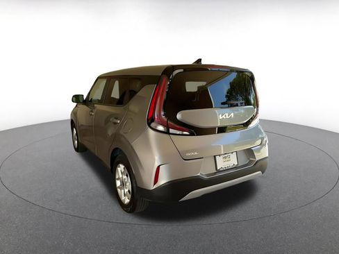 Used 2025 Kia Soul LX w/ LX Technology Package image 10