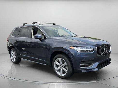 Used 2021 Volvo XC90 T6 Momentum w/ Protection Package Premier AWD/4WD image 7