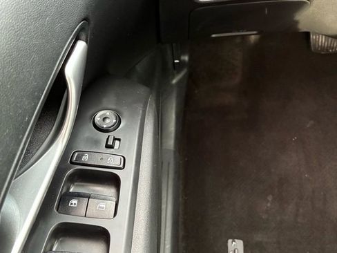 Used 2023 Hyundai Tucson SE image 25