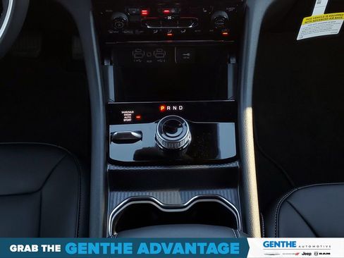 Certified 2024 Jeep Grand Cherokee Limited AWD/4WD image 26