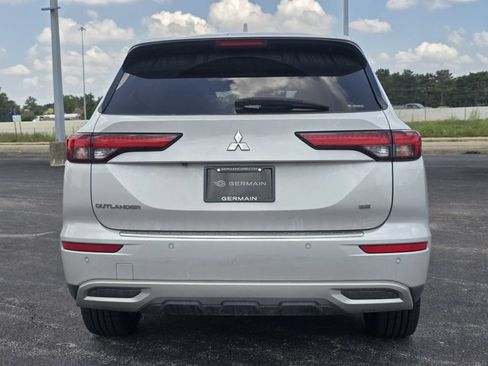 Used 2022 Mitsubishi Outlander SE AWD/4WD image 14