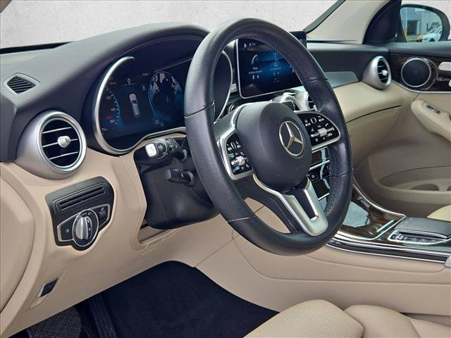 Used 2022 Mercedes-Benz GLC 300 image 10