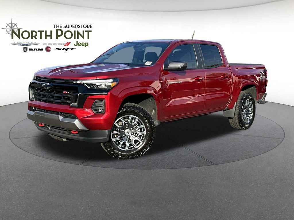 Used 2025 Chevrolet Colorado Z71 w/ Technology Package AWD/4WD image 1