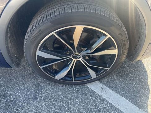 Used 2022 Volkswagen Tiguan SEL R-Line image 23