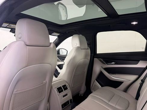New 2026 Jaguar F-PACE R-Dynamic S image 19
