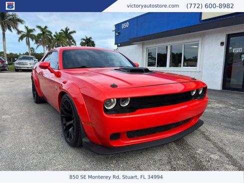 Used 2020 Dodge Challenger R/T Scat Pack w/ Shaker Package RWD image 2