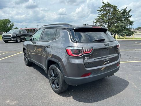 Used 2021 Jeep Compass Latitude AWD/4WD image 5