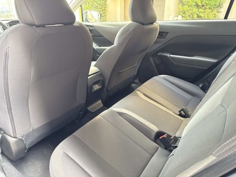 Used 2025 Subaru Crosstrek 2.0i Premium image 13