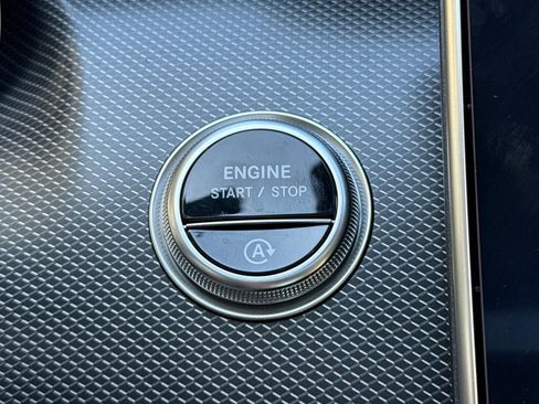 Certified 2025 Mercedes-Benz C 300 4MATIC Sedan image 22