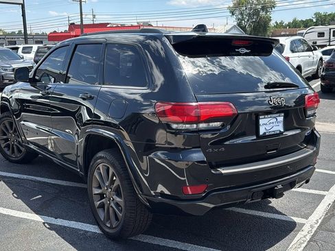 Used 2017 Jeep Grand Cherokee Limited 75th Anniversary AWD/4WD image 5