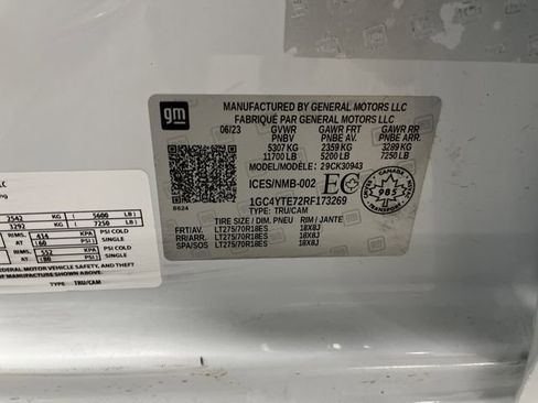 Used 2024 Chevrolet Silverado 3500 LT image 41