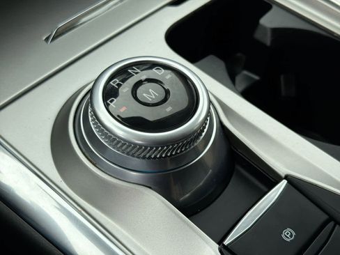 Used 2020 Ford Explorer XLT w/ Equipment Group 202A image 33