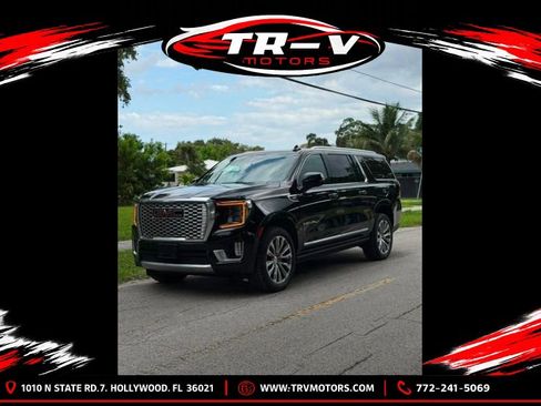 Used 2021 GMC Yukon XL Denali AWD/4WD image 4