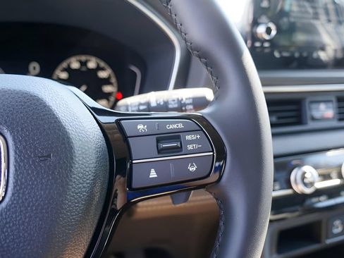 Used 2025 Honda Pilot EX-L image 15