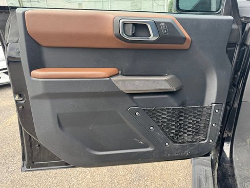 Used 2022 Ford Bronco Outer Banks AWD/4WD image 9
