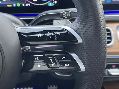 Certified 2025 Mercedes-Benz GLS 450 4MATIC image 30