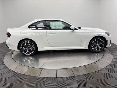 New 2026 BMW 230i xDrive Coupe w/ Convenience Package AWD/4WD image 17