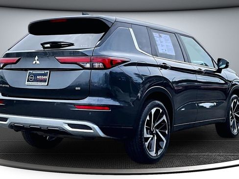 Used 2024 Mitsubishi Outlander SE image 6