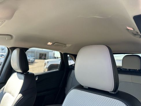 New 2026 Ford Escape SE image 14