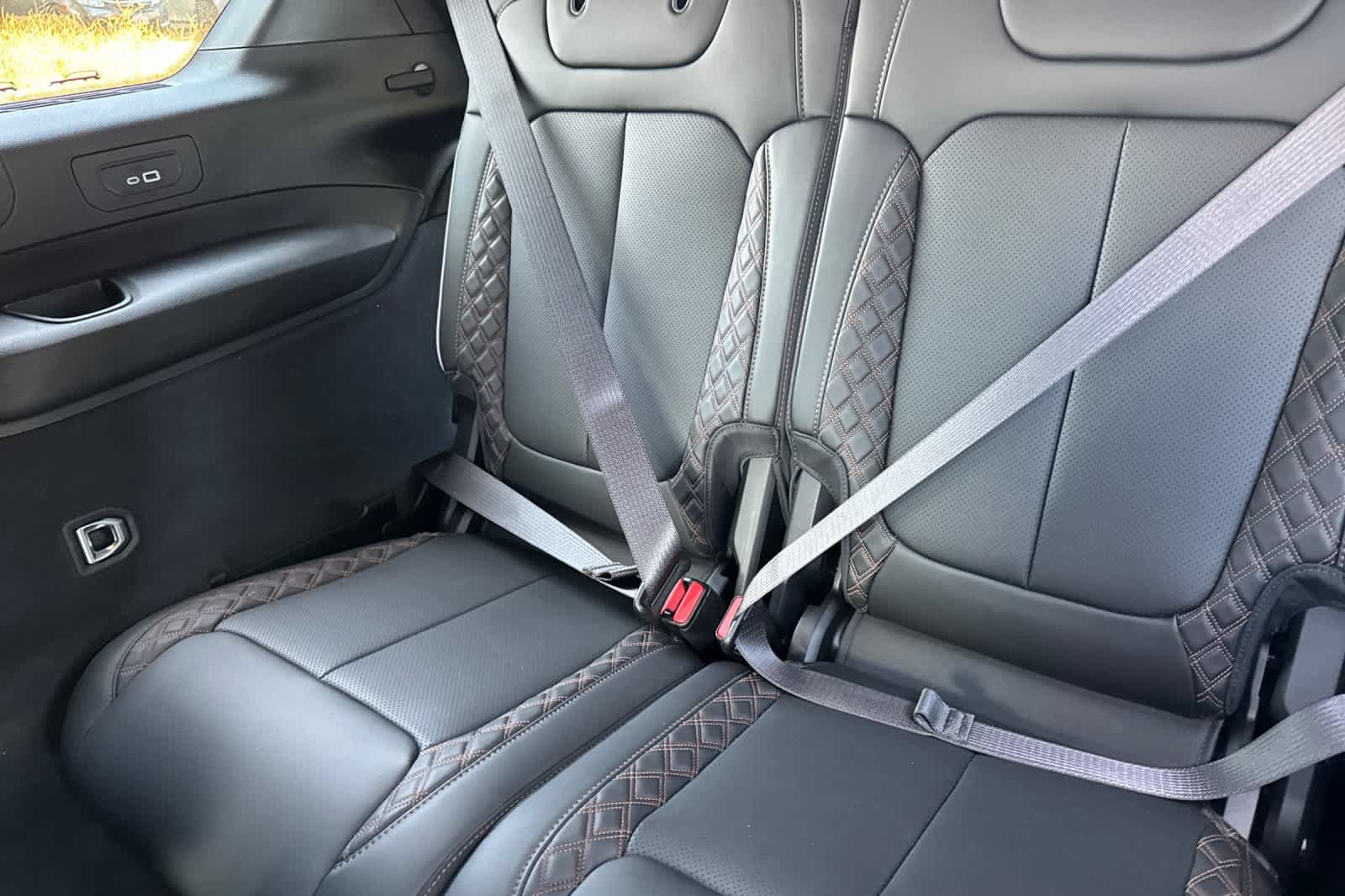 Used 2023 Jeep Grand Cherokee L Summit AWD/4WD image 15