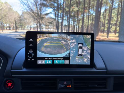 Used 2023 Honda Pilot Elite image 4