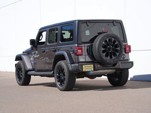 Used 2023 Jeep Wrangler Unlimited Sahara w/ Cold Weather Group AWD/4WD image 5