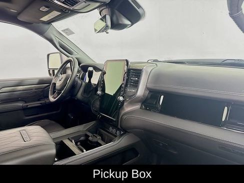 Used 2025 RAM 3500 Limited image 32