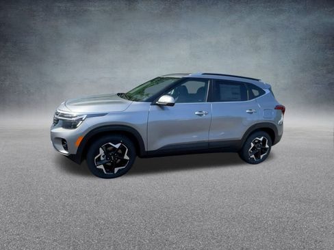 Used 2026 Kia Seltos EX image 10