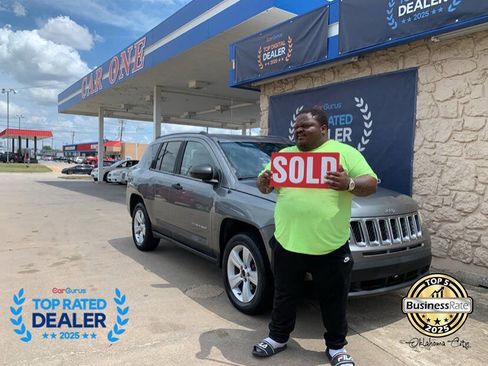 Used 2014 Jeep Compass Sport FWD image 2