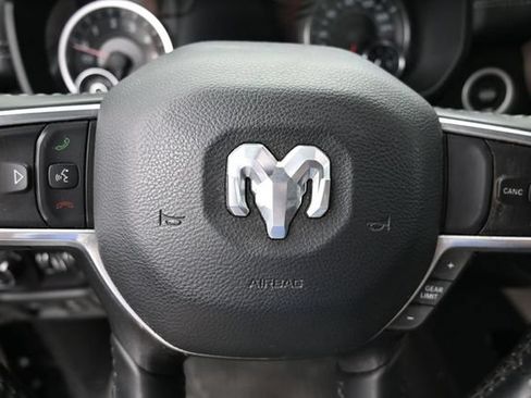 Used 2022 RAM 1500 Laramie AWD/4WD image 19