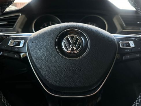 Used 2021 Volkswagen Tiguan SE w/ Panoramic Sunroof Package AWD/4WD image 25