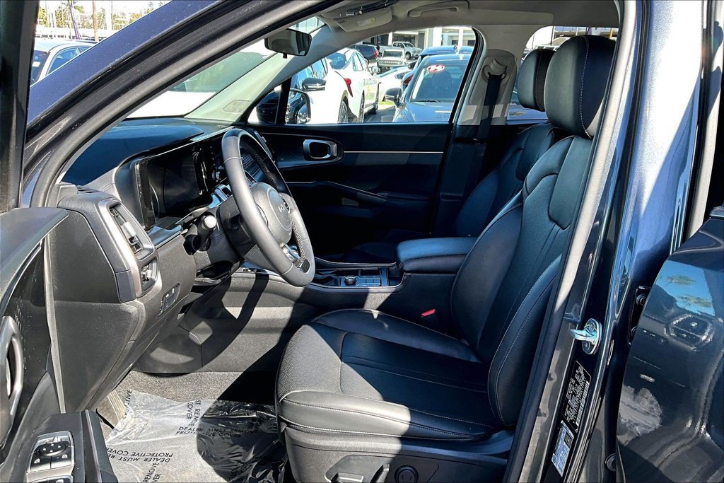 Used 2022 Kia Sorento S FWD image 16