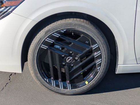 New 2026 Nissan Sentra SR w/ Floor Mat Package image 9