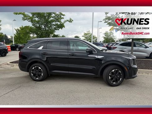 Used 2024 Kia Sorento S AWD/4WD image 5