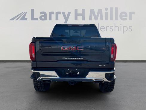 Used 2023 GMC Sierra 1500 SLT w/ SLT Premium Package image 4
