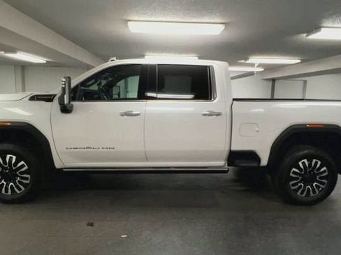Certified 2025 GMC Sierra 3500 Denali Ultimate AWD/4WD image 5