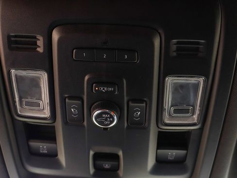 Used 2021 Chevrolet Suburban High Country w/ Premium Package image 31