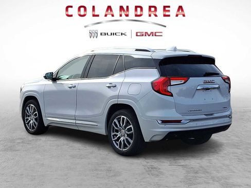 Used 2023 GMC Terrain Denali w/ Denali Premium Package image 4