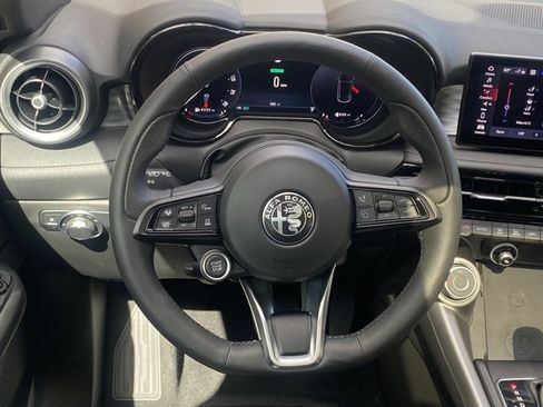 Used 2024 Alfa Romeo Tonale Ti image 43