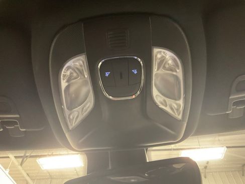 Used 2024 Jeep Compass Latitude image 27