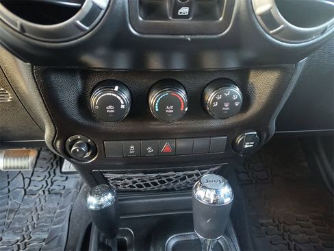 Used 2018 Jeep Wrangler Unlimited Sport S image 18