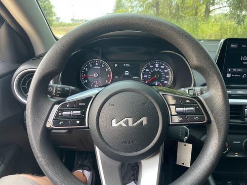 Used 2022 Kia Forte LXS w/ LXS Technology Package image 20