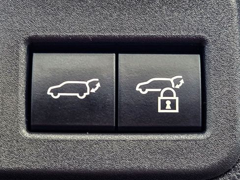 Used 2025 Toyota 4Runner Limited w/ Tow Technology Package AWD/4WD image 38