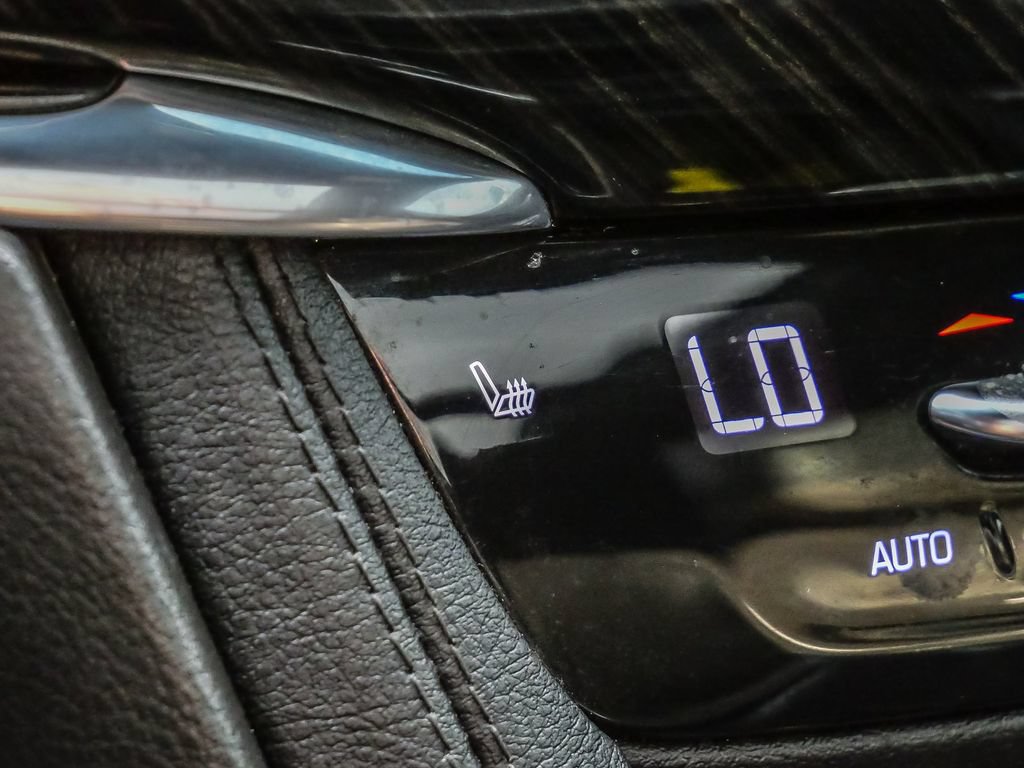 Used 2022 Cadillac XT6 Premium Luxury FWD image 45