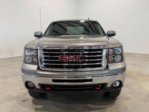 Used 2012 GMC Sierra 1500 SLE w/ All-Terrain Package AWD/4WD image 3