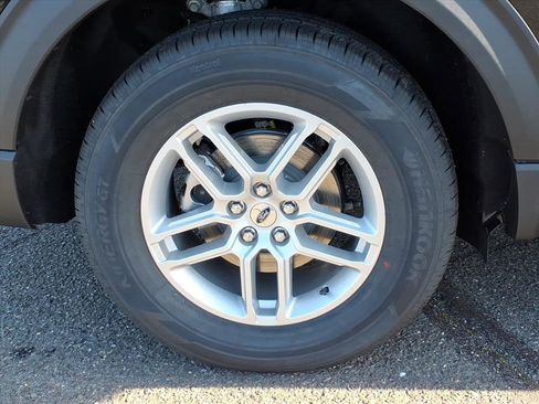 New 2026 Ford Explorer Active AWD/4WD image 8